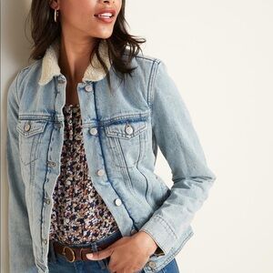 Gap Sherpa lined Jean jacket